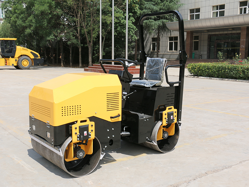 1.0-2t road roller