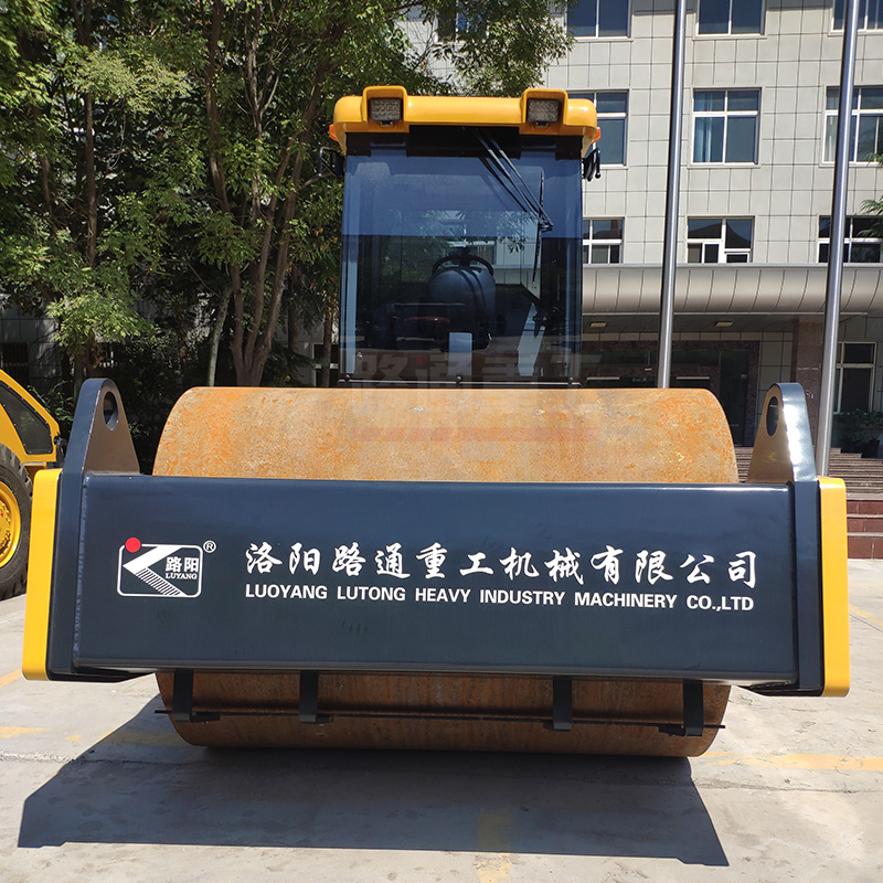 ( 2WD, 18T/20T/23T/26T)Hydraulic drive single drum vibratory road roller