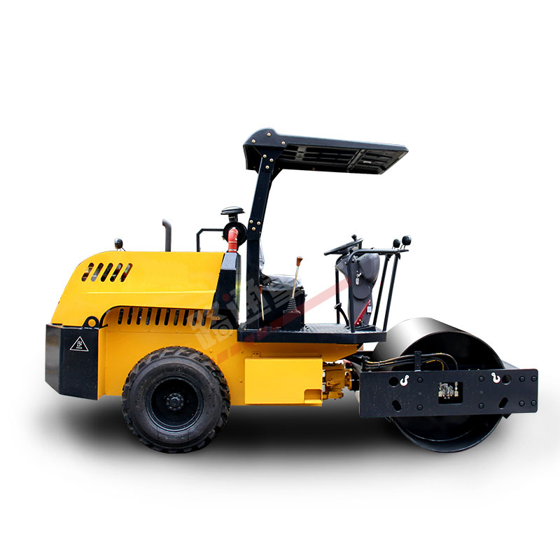 LT304 High-Efficiency and Stable Road Roller Helps Improve Road Construction Qua