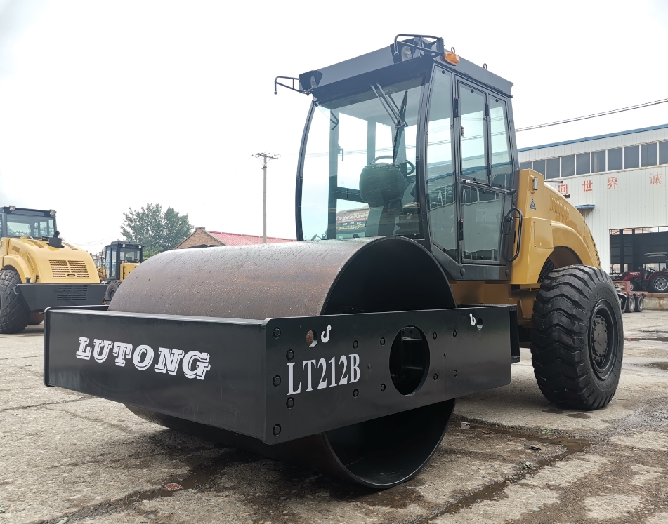 Lutong LT212B Single-Drum Vibratory Roller: Your Reliable Partner for Efficient 